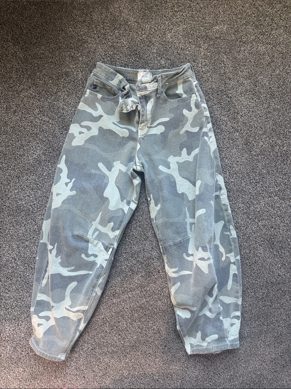 KanCan Women’s Camo Jogger Jeans - Gray & White